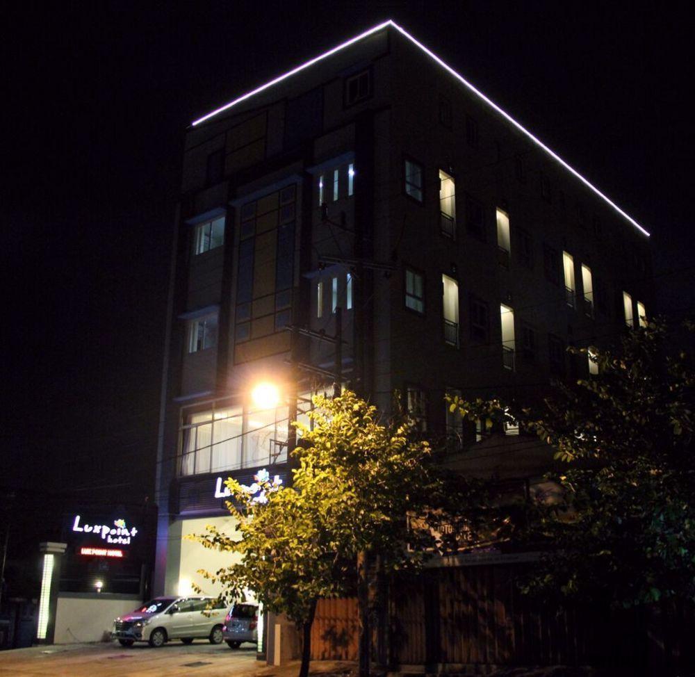 泗水卢卡斯普因特酒店 外观 照片